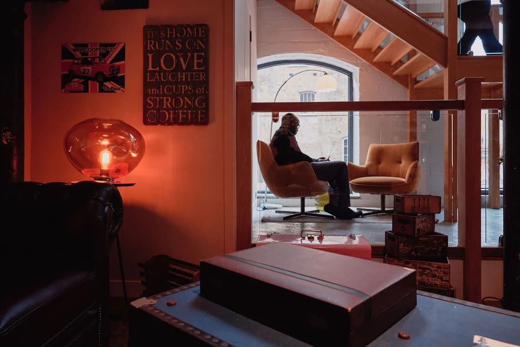 The lounge and mezzanine at Drop-in Wandsworth